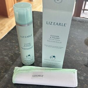 Cleanse & Polish Hot Cloth Cleanser - Mint Green